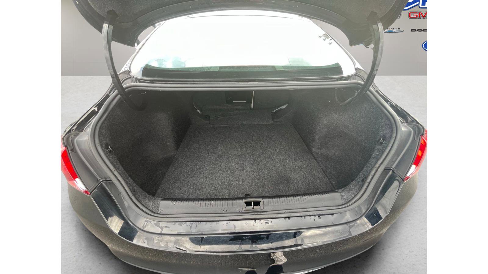 Used 2016 Chrysler 200 Limited image 35