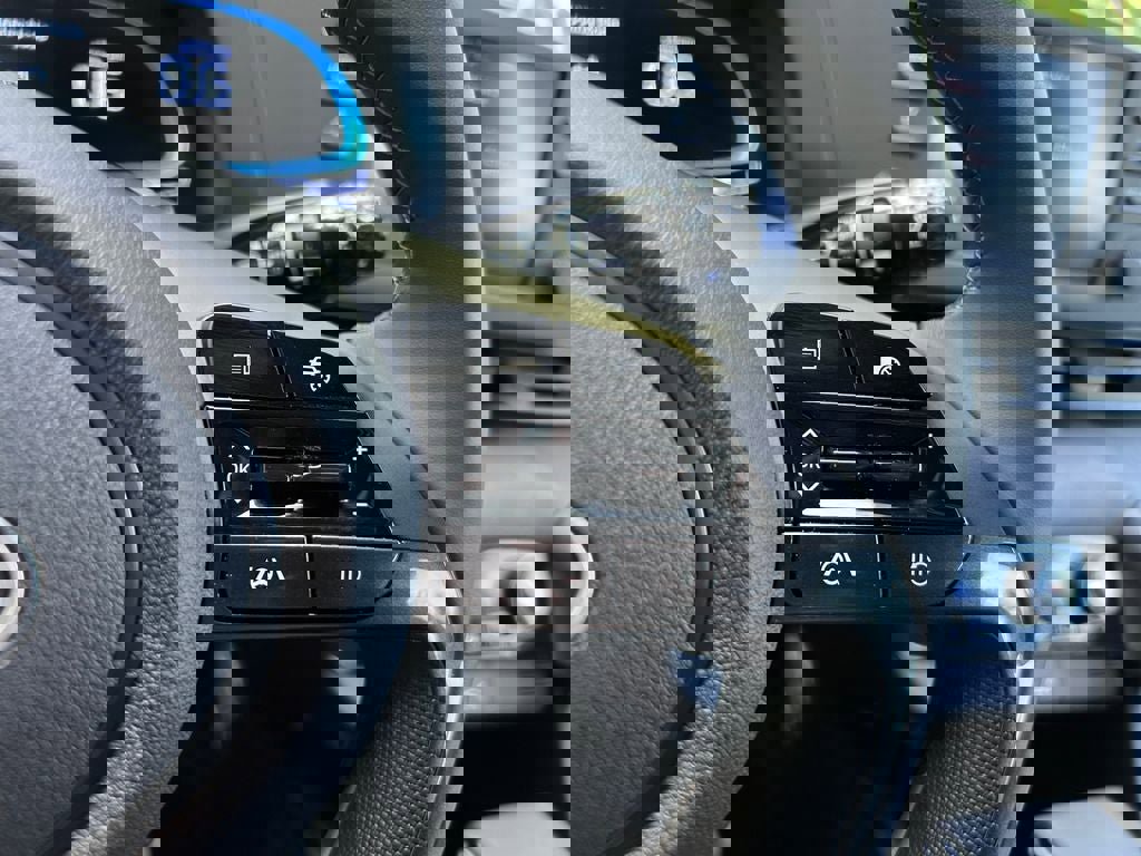 New 2025 Hyundai Elantra Sport image 14