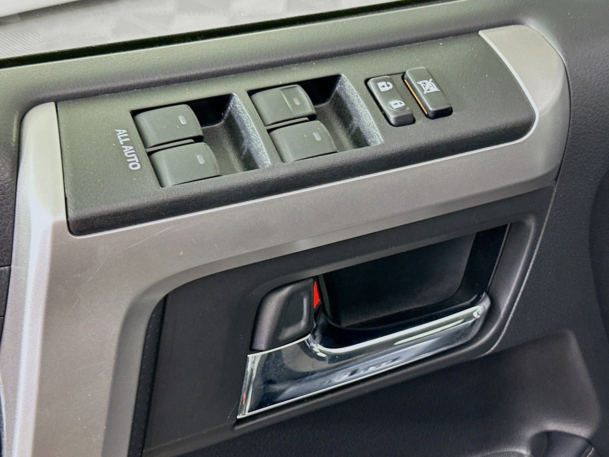 Used 2024 Toyota 4Runner SR5 AWD/4WD image 15