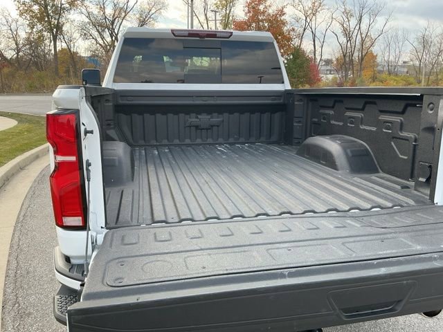 Used 2025 Chevrolet Silverado 2500 High Country image 9