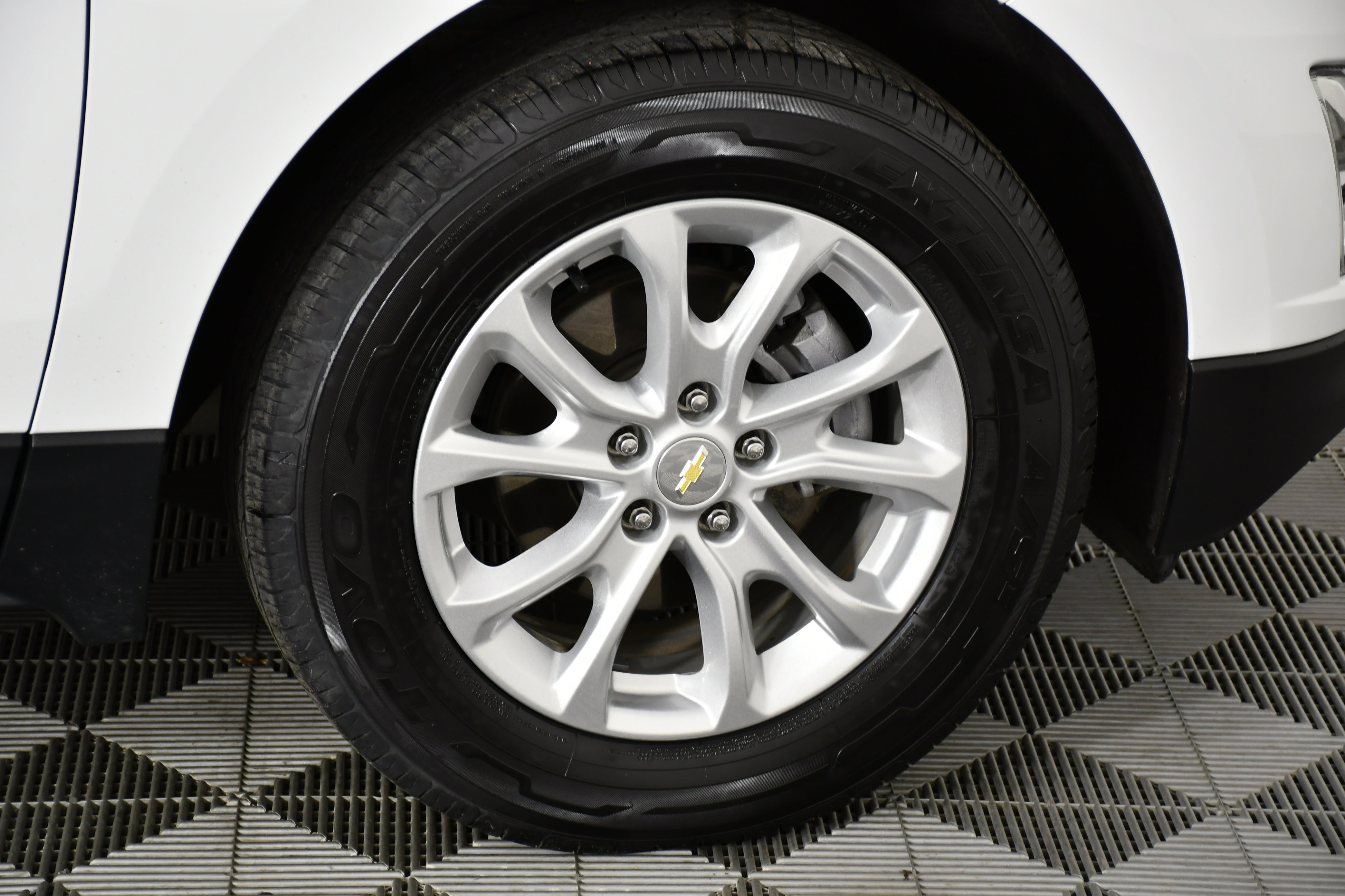 Used 2019 Chevrolet Equinox LT image 52