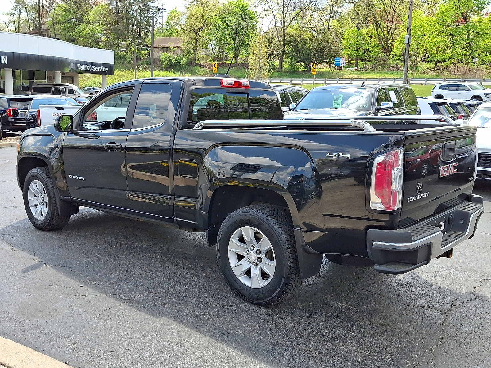 Used 2016 GMC Canyon SLE w/ SLE Convenience Package image 4