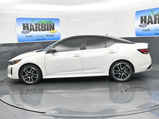 Used 2024 Nissan Sentra SR w/ SR Premium Package FWD image 2