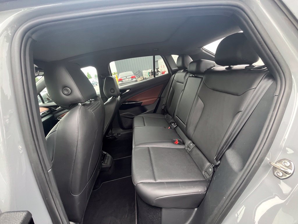 Used 2021 Volkswagen ID.4 Pro S RWD image 22