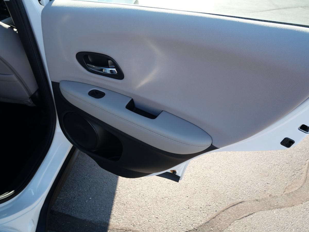 Used 2016 Honda HR-V LX image 25