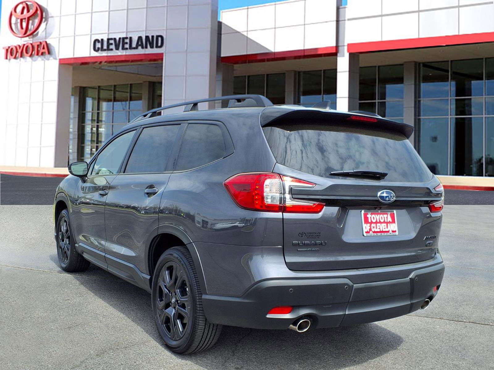 Used 2025 Subaru Ascent Onyx Edition w/ Popular Package #2 AWD/4WD image 4