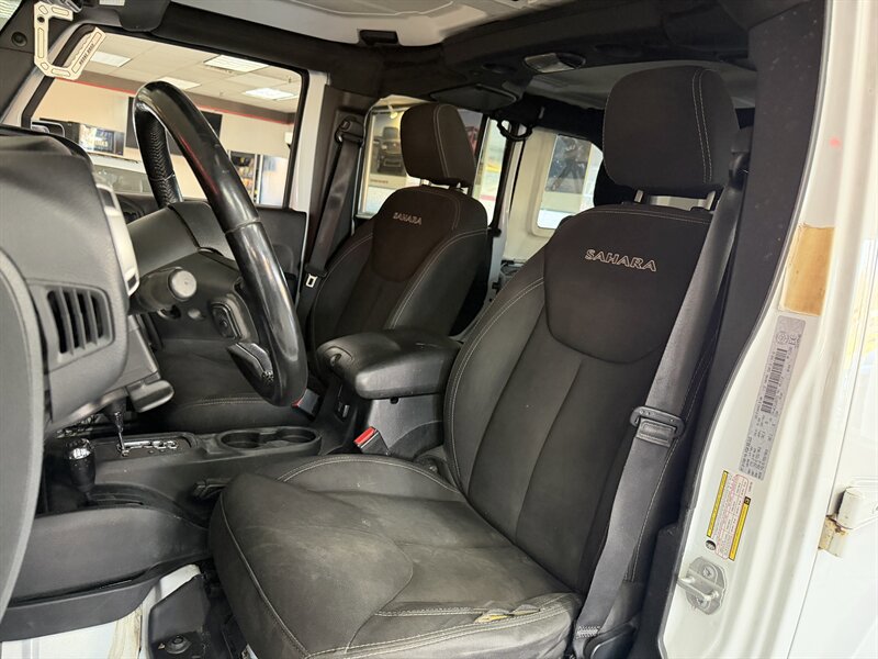 Used 2018 Jeep Wrangler Unlimited Sahara image 10