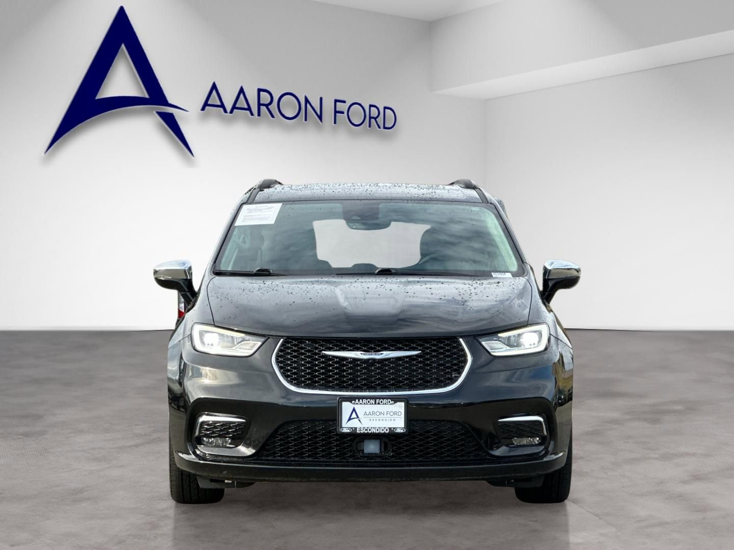 Used 2023 Chrysler Pacifica Limited image 8