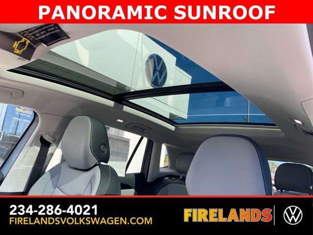 New 2025 Volkswagen Tiguan SE image 5