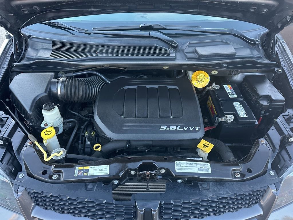 Used 2017 Dodge Grand Caravan GT image 23