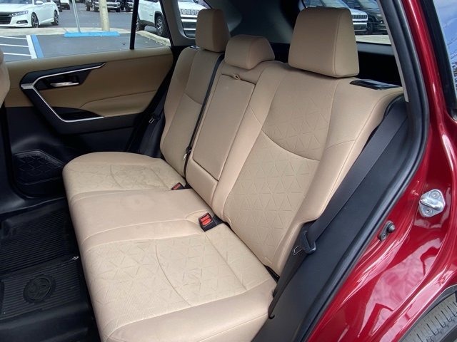 Used 2022 Toyota RAV4 XLE image 24