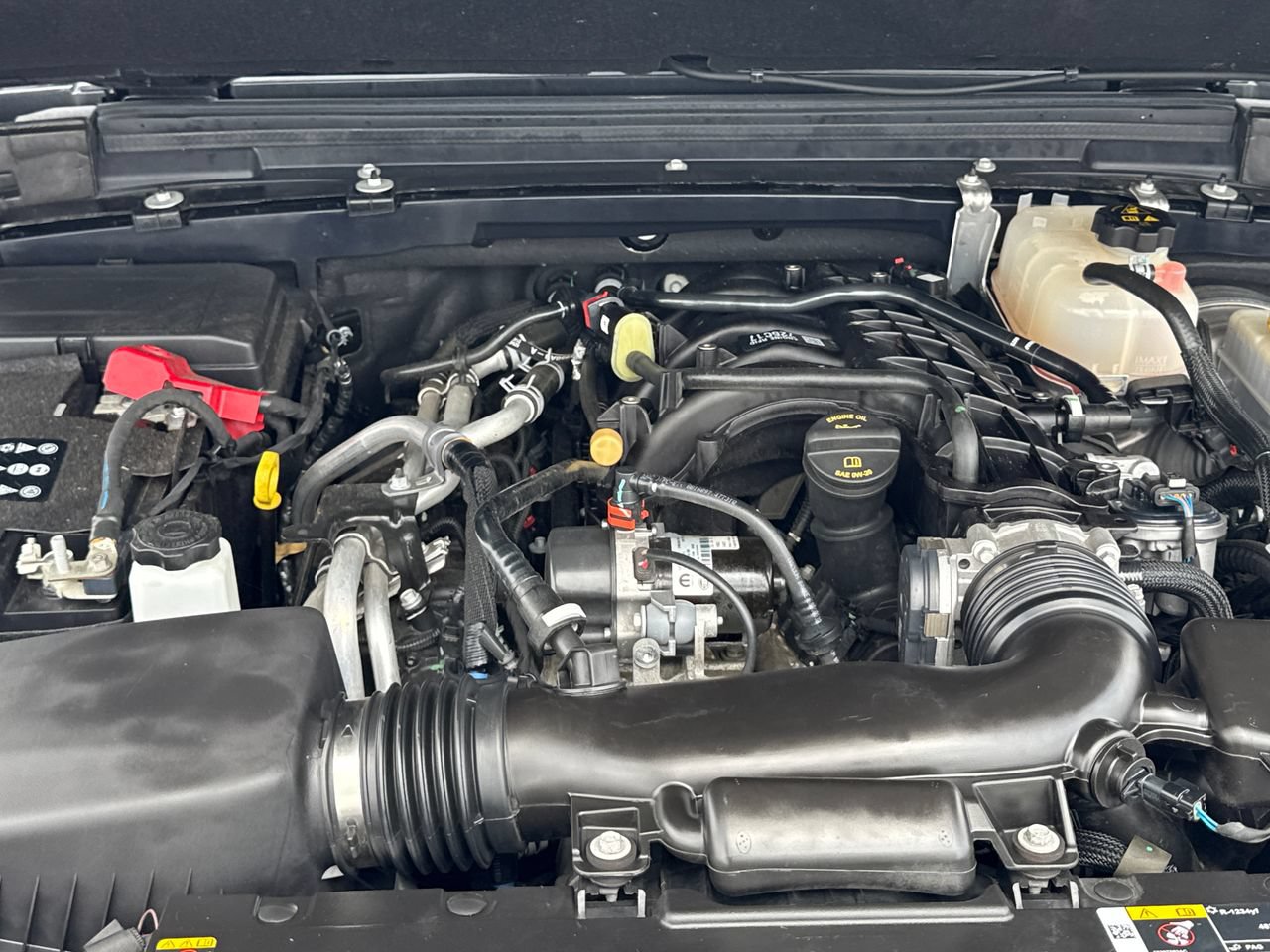 Used 2023 Jeep Wrangler Unlimited Sahara AWD/4WD image 9