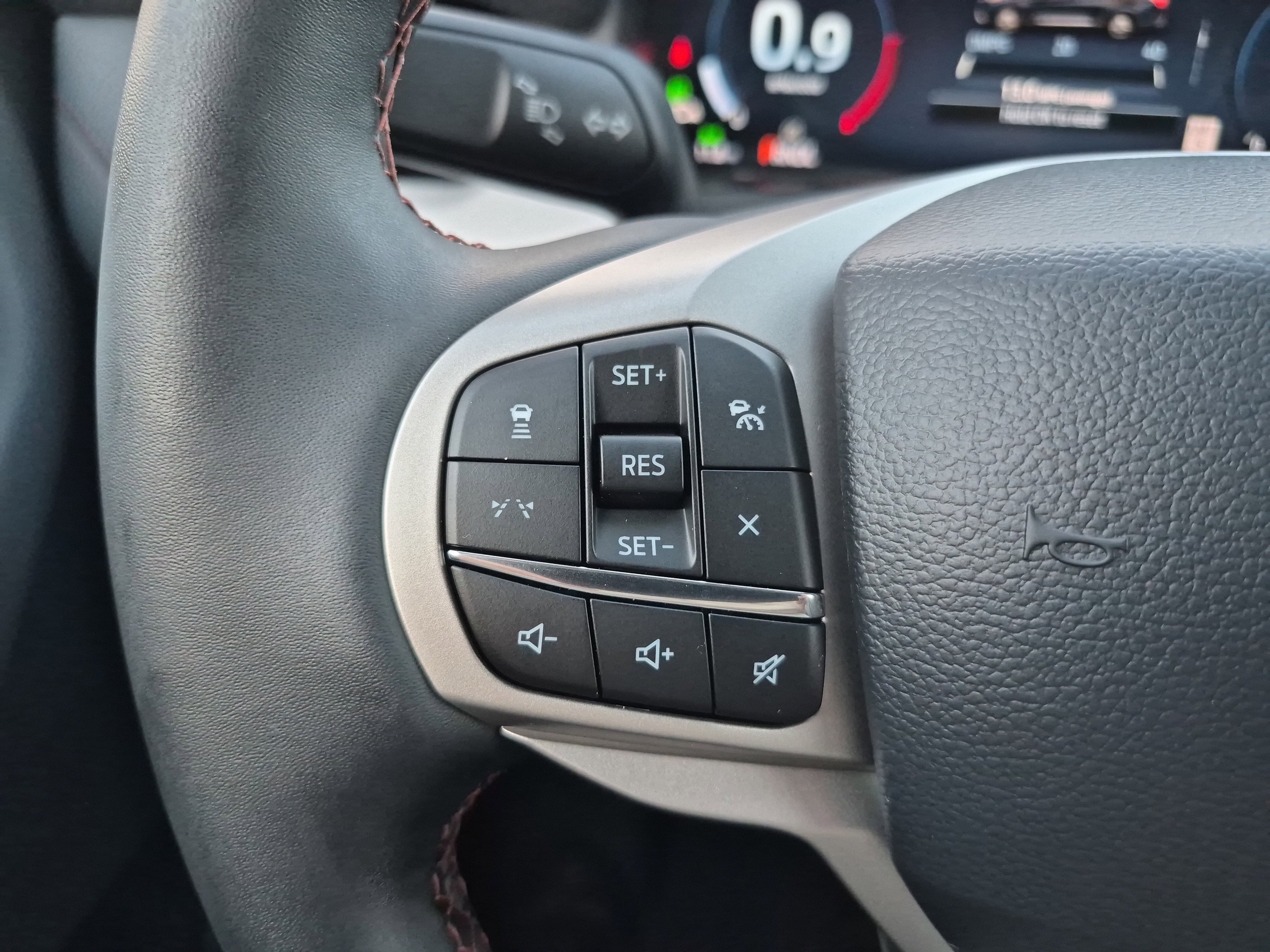 New 2026 Ford Explorer Active w/ Active Comfort Package image 25