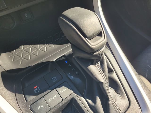 Used 2022 Toyota RAV4 XLE image 18