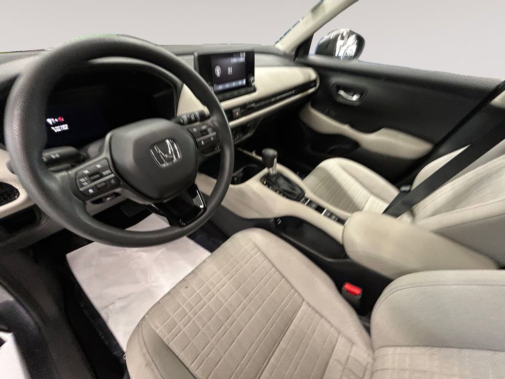 Used 2023 Honda HR-V LX image 10