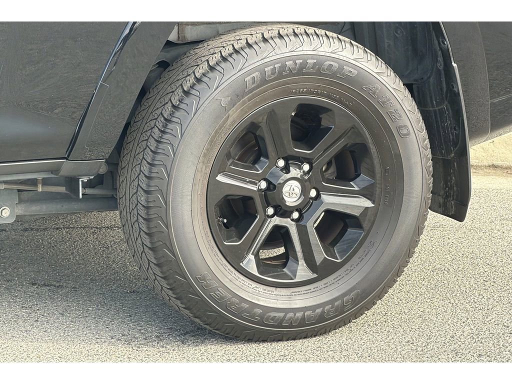 Used 2022 Toyota 4Runner SR5 Premium w/ Moonroof Package image 34