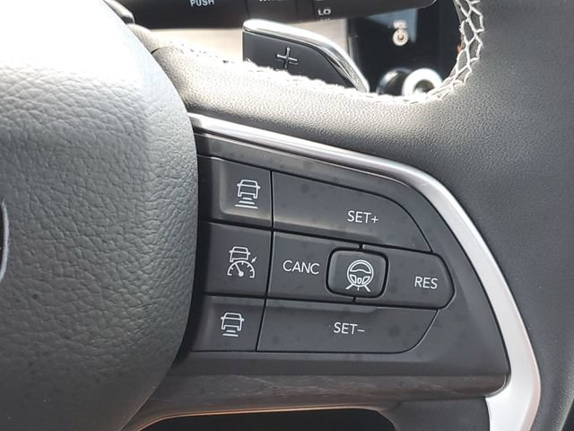 New 2026 Jeep Grand Cherokee L Limited w/ Limited Altitude Package AWD/4WD image 24