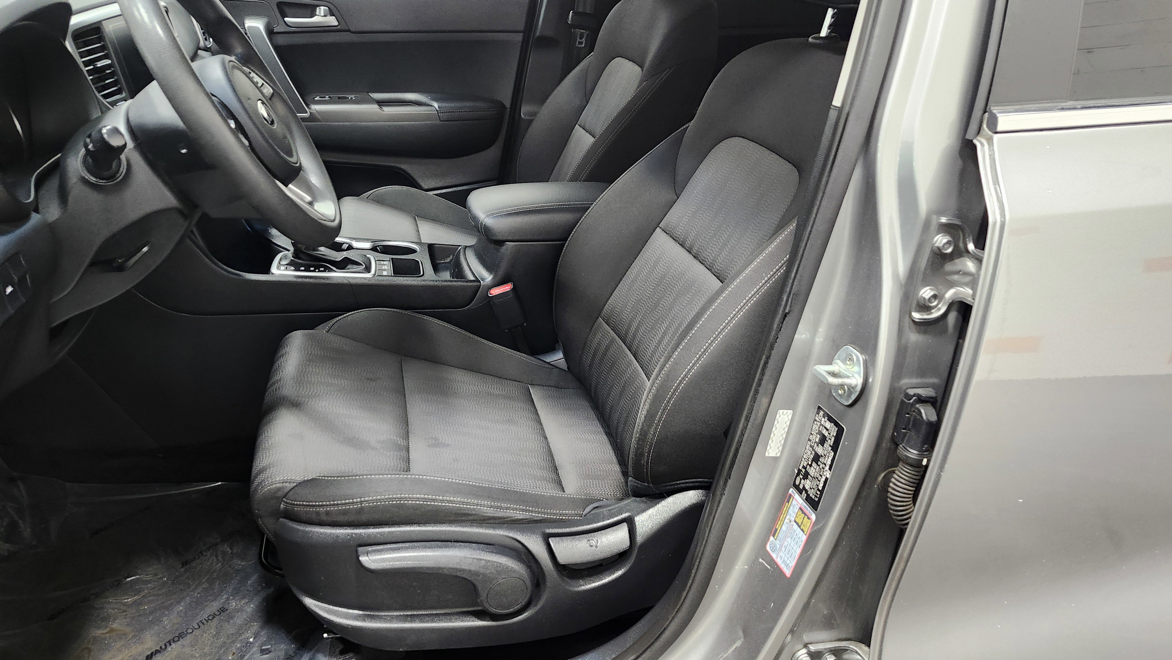 Used 2021 Kia Sportage LX image 22