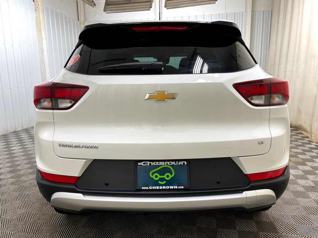 Certified 2025 Chevrolet TrailBlazer LT w/ Convenience Package FWD image 17