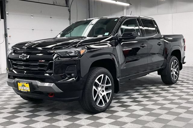 Used 2024 Chevrolet Colorado Z71 w/ Z71 Convenience Package 2 AWD/4WD image 12
