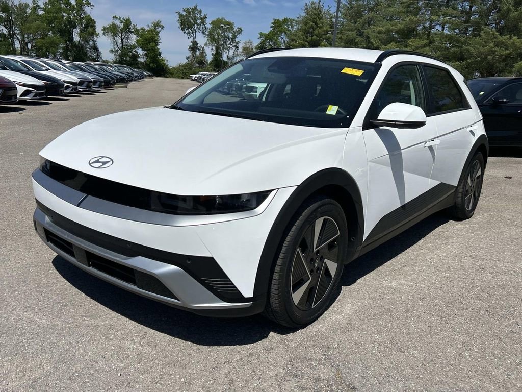 Used 2025 Hyundai Ioniq 5 SEL image 3