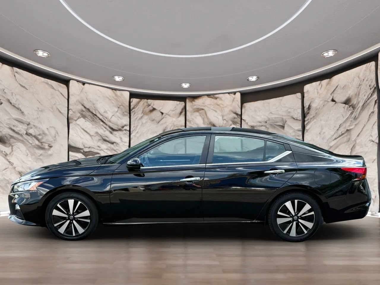 Used 2022 Nissan Altima 2.5 SV FWD image 4