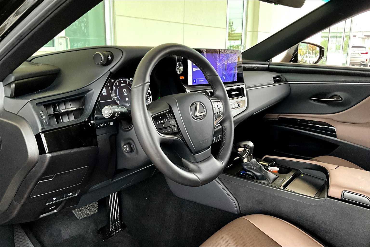 Used 2024 Lexus ES 350 w/ Premium Package image 16