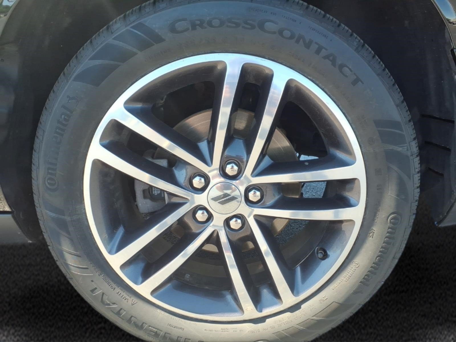 Used 2019 Dodge Challenger GT AWD/4WD image 9