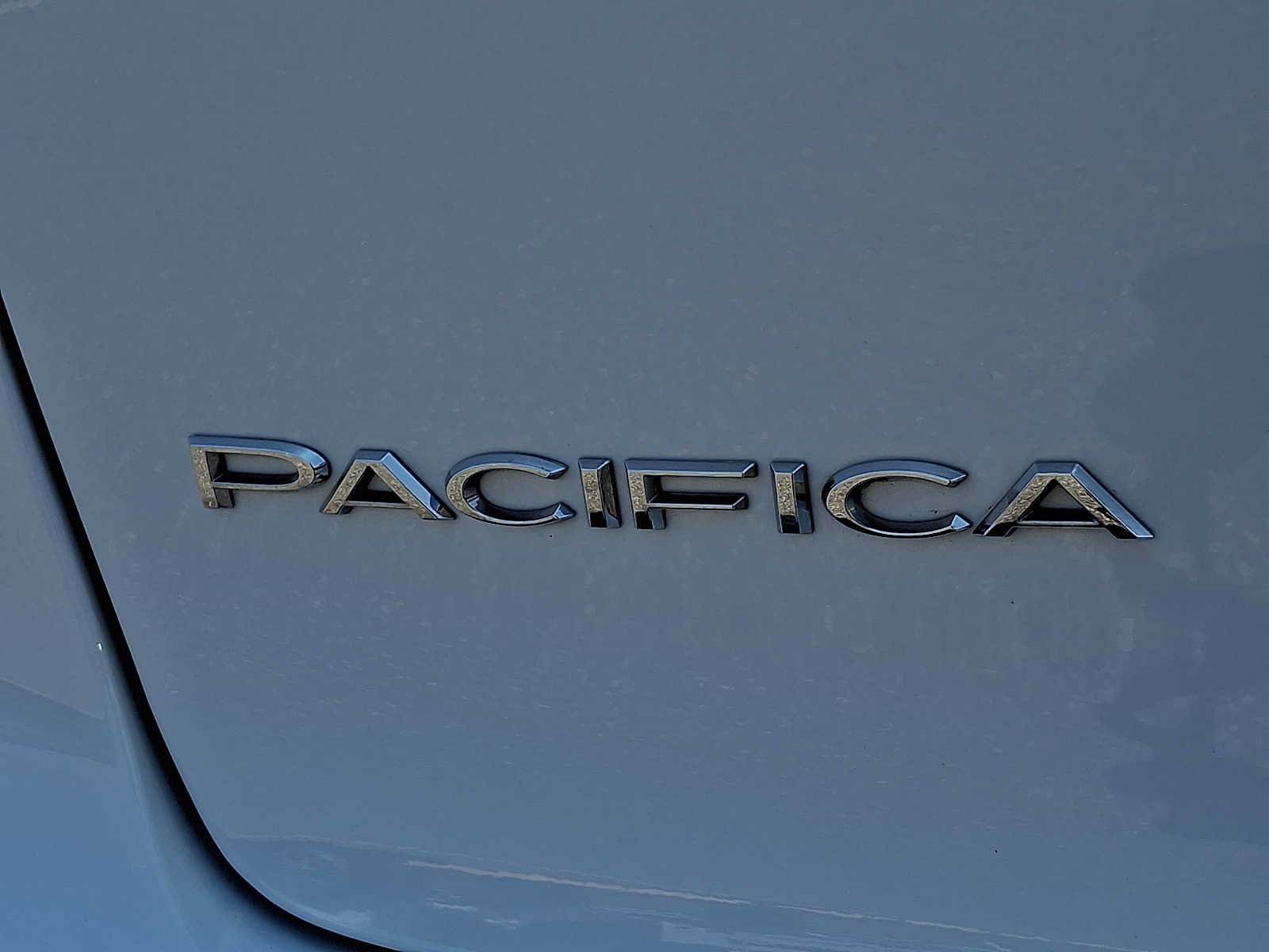 Certified 2023 Chrysler Pacifica Touring-L FWD image 34