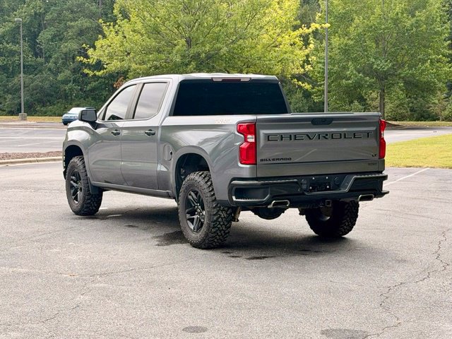 Used 2021 Chevrolet Silverado 1500 LT Trail Boss w/ LPO, Dark Essentials Package AWD/4WD image 5