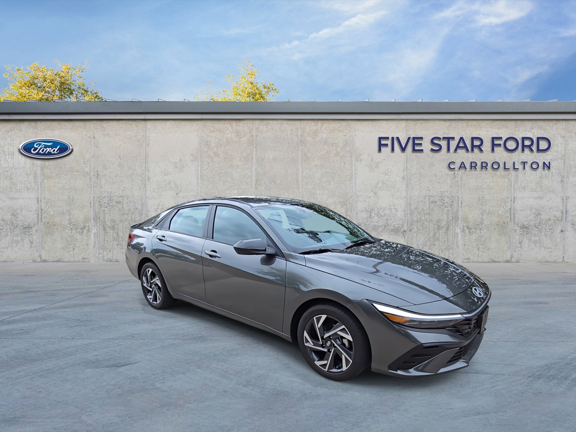 Used 2025 Hyundai Elantra Sport FWD image 2