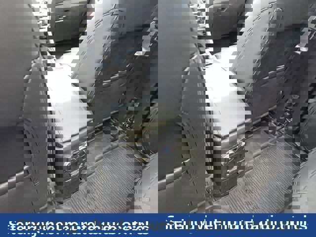 Used 2022 Ford Explorer XLT w/ Equipment Group 202A image 19