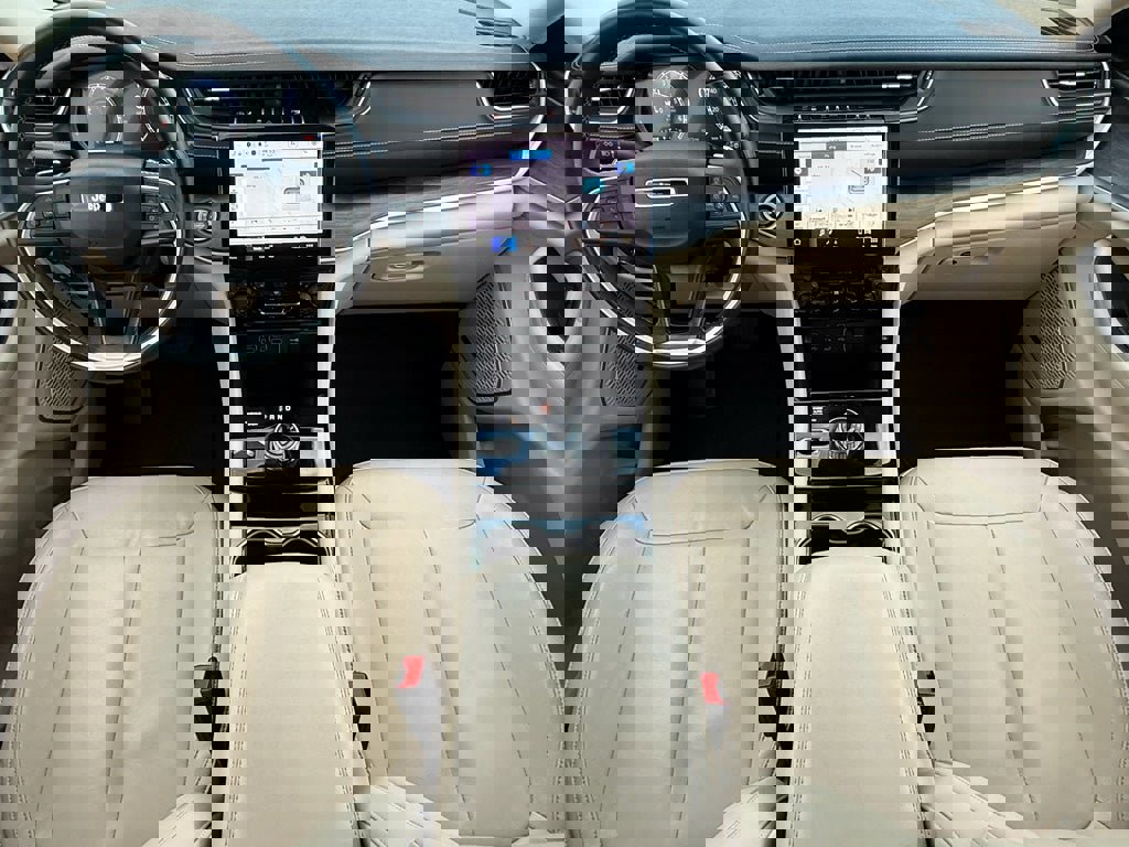 Used 2022 Jeep Grand Cherokee Limited image 16