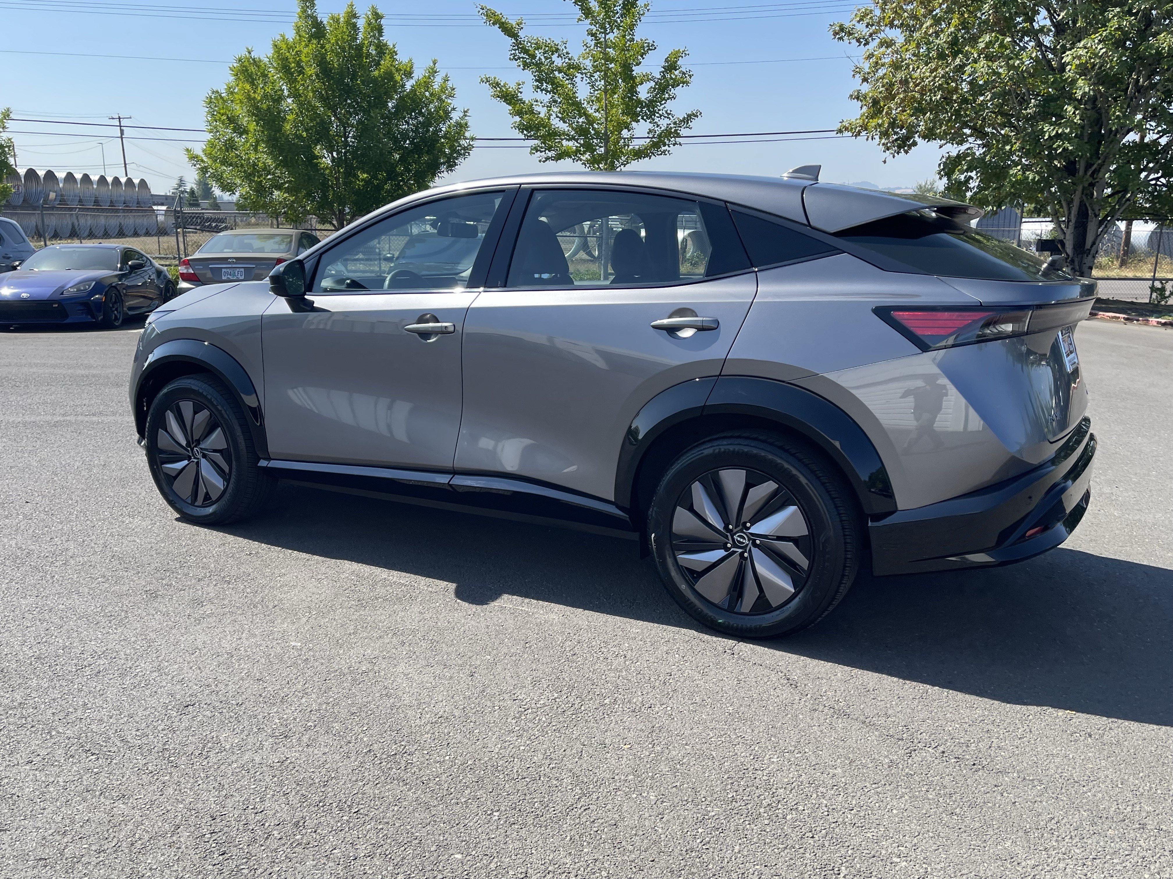Used 2024 Nissan Ariya AWD image 3