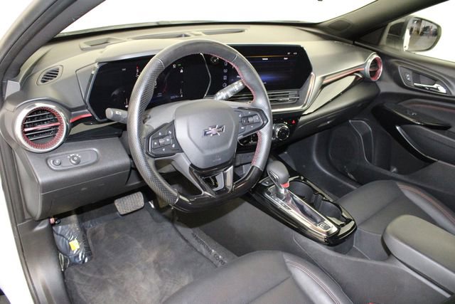 Used 2024 Chevrolet Trax RS w/ Driver Confidence Package image 20