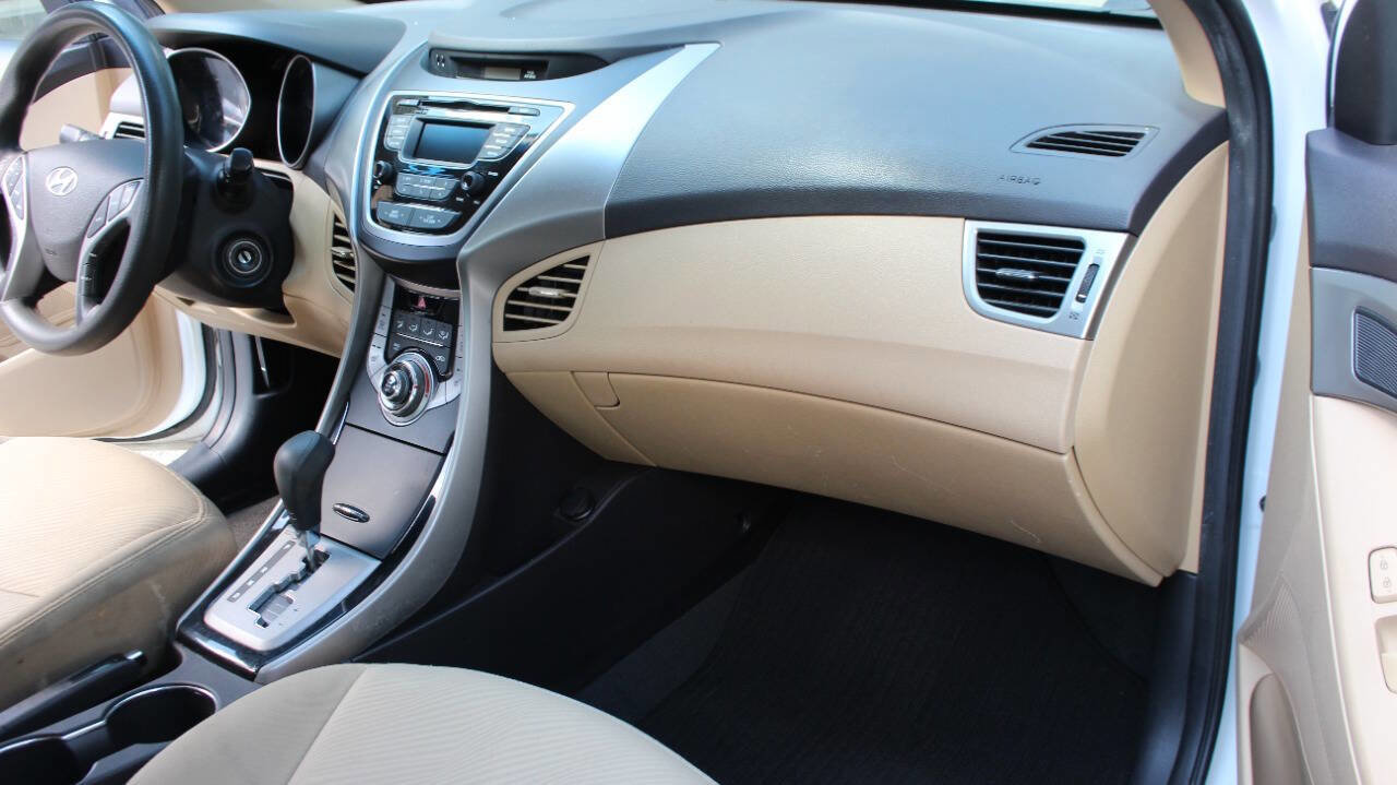 Used 2013 Hyundai Elantra GLS w/ Preferred Pkg image 15