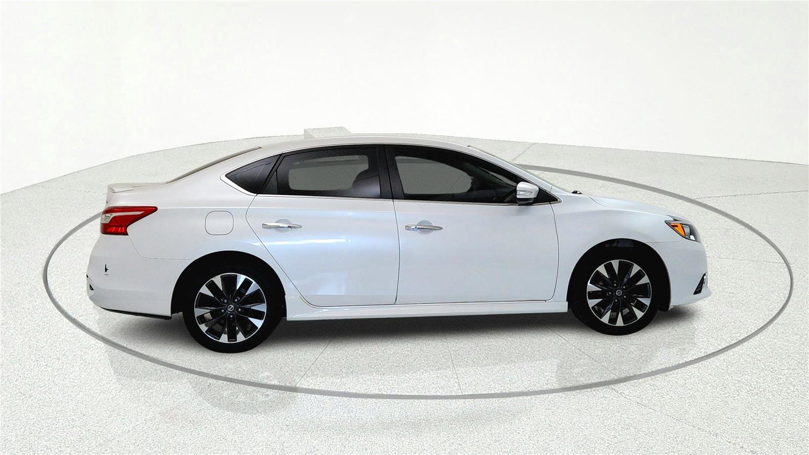 Used 2017 Nissan Sentra SR FWD image 7