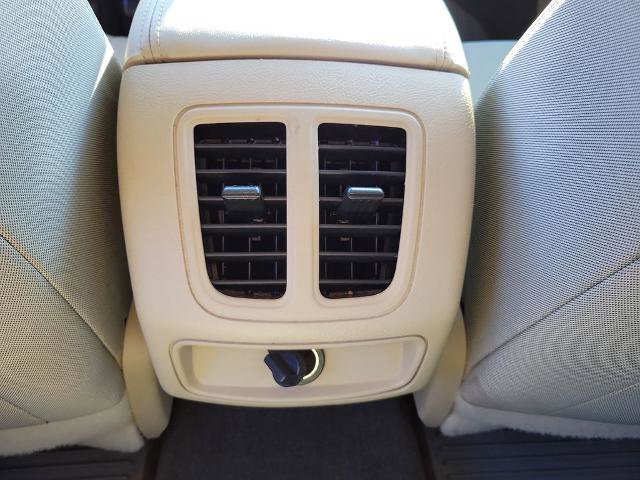 Certified 2017 Ford Taurus SE image 11