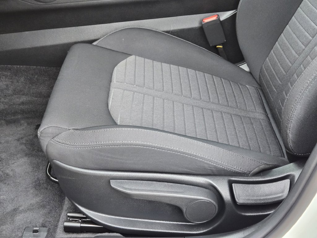 New 2026 Kia K5 LXS FWD image 17