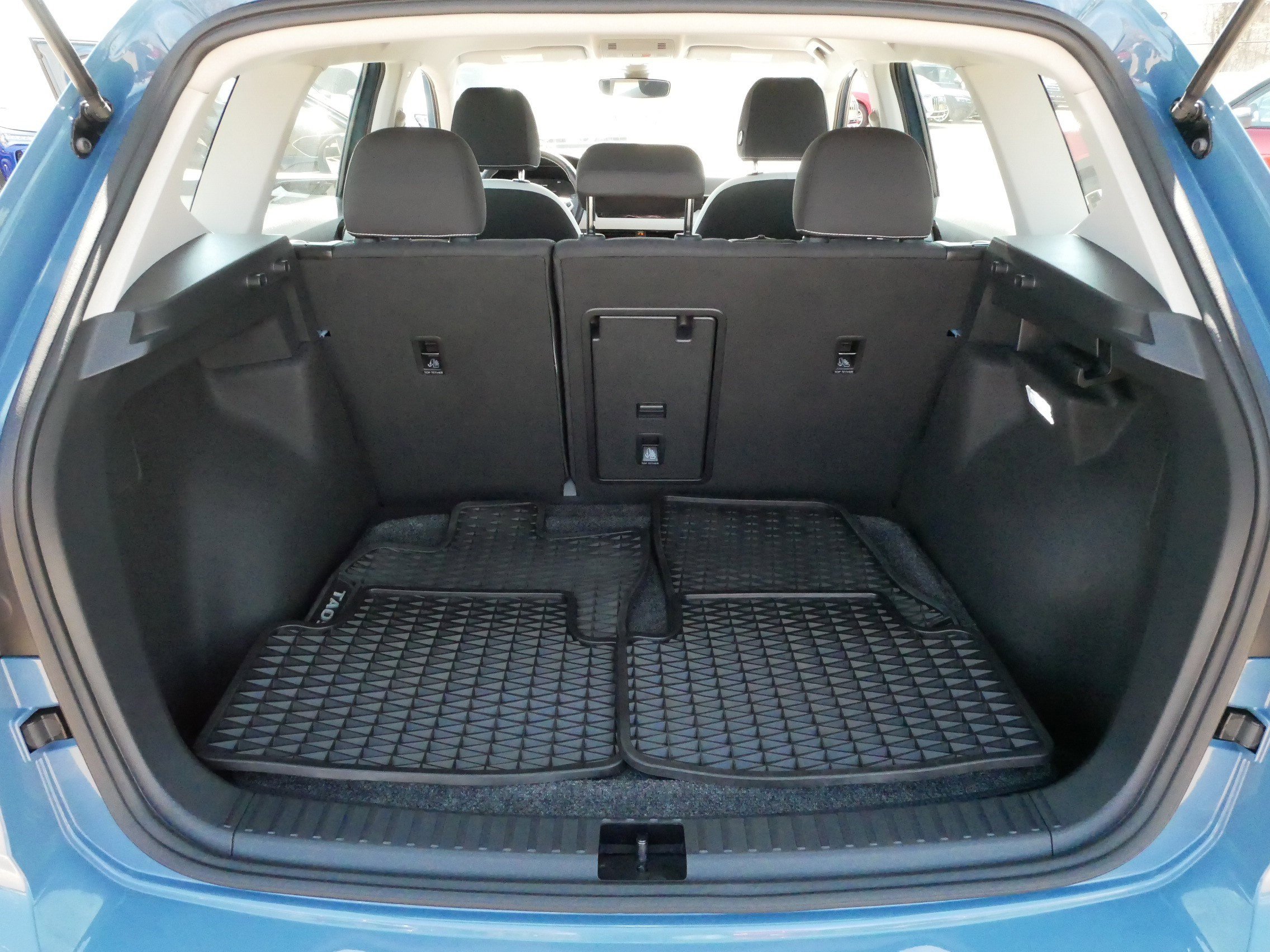 Certified 2025 Volkswagen Taos S AWD/4WD image 18