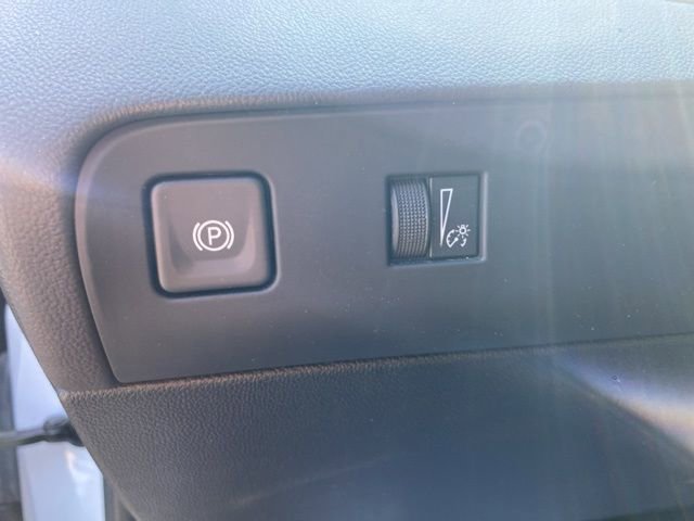 Used 2023 Buick Enclave Essence w/ Sport Touring Edition image 19