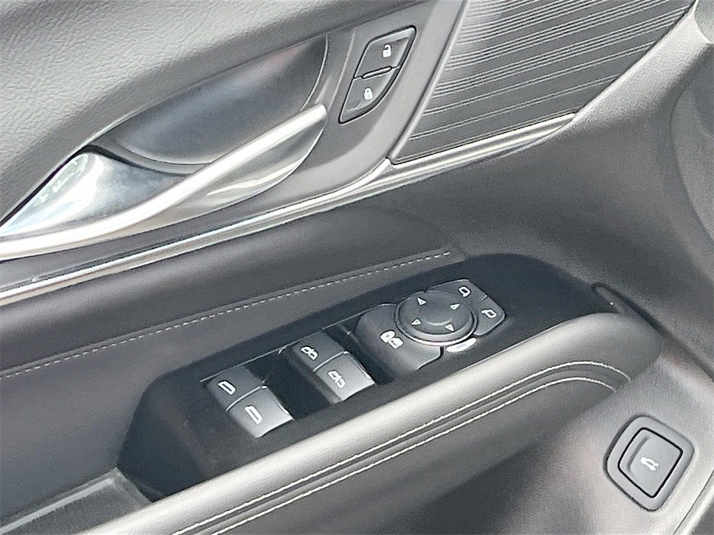 Used 2025 Cadillac CT4 Premium Luxury image 18