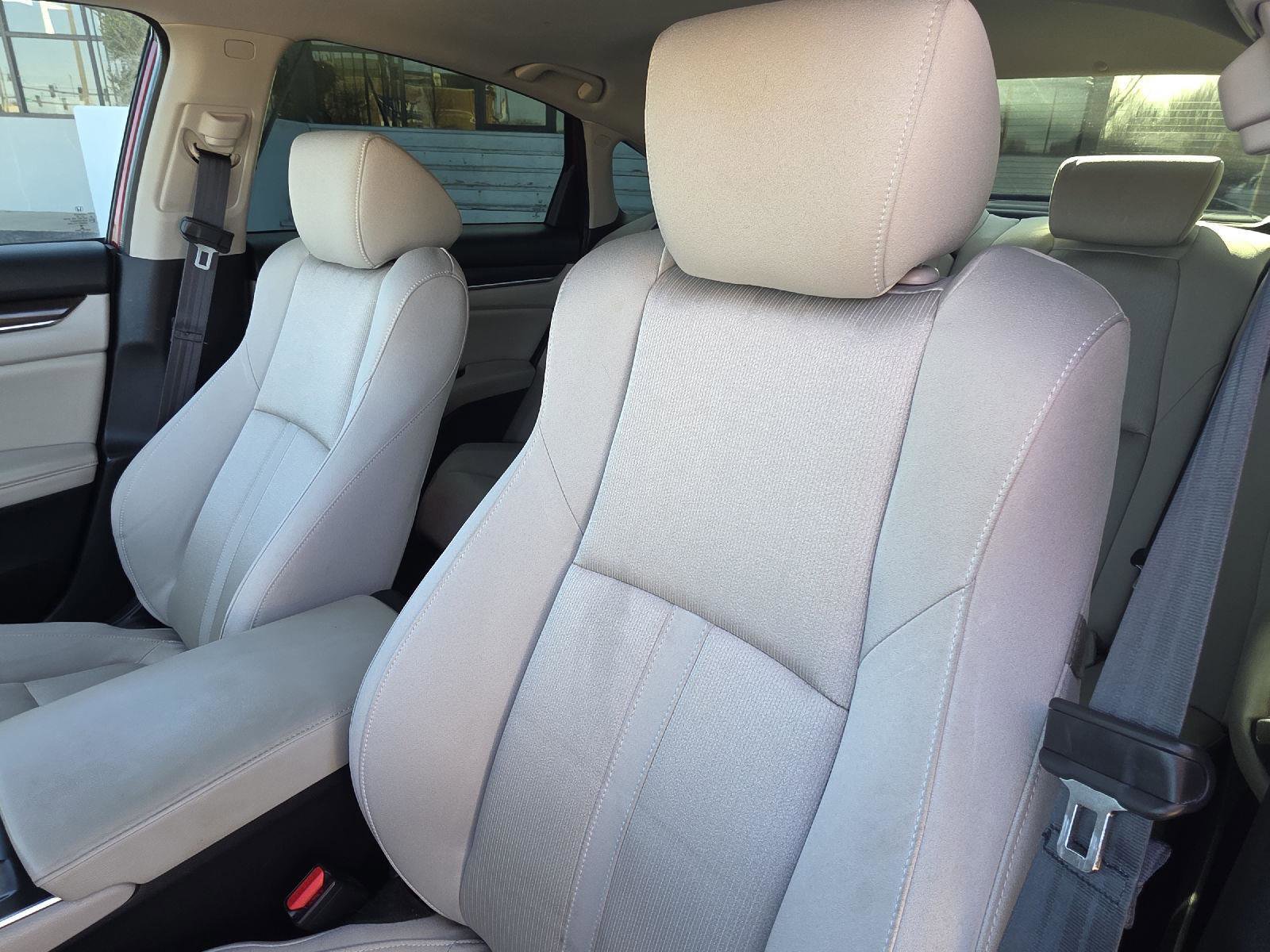 Used 2018 Honda Accord EX image 37