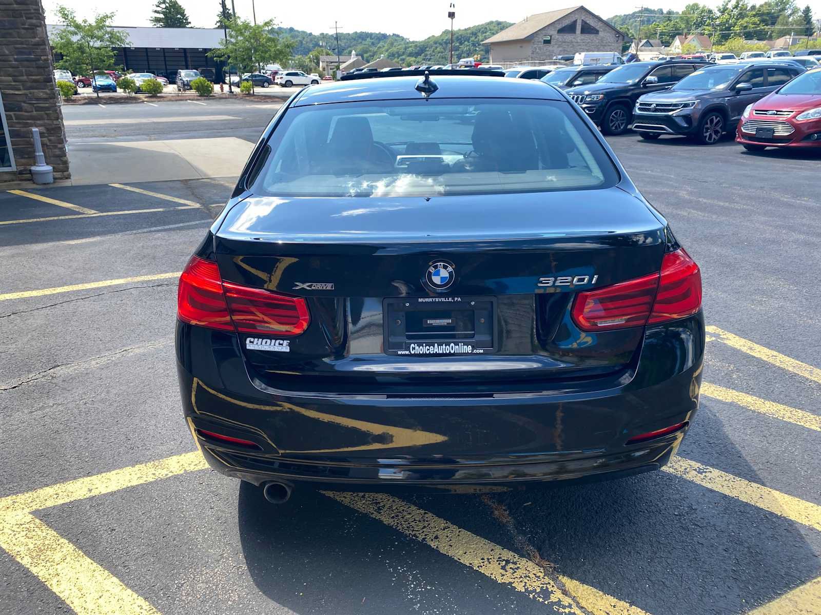 Used 2017 BMW 320i xDrive Sedan AWD/4WD image 12
