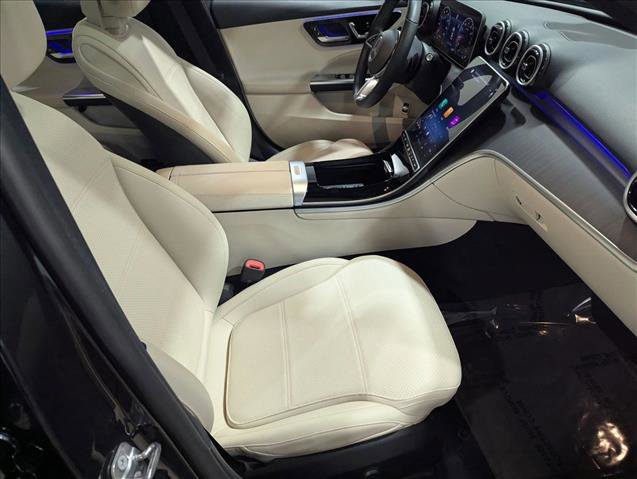 Used 2025 Mercedes-Benz C 300 4MATIC Sedan image 21