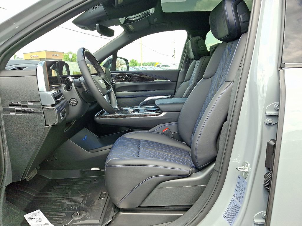 New 2026 Cadillac Escalade IQ Sport 1 w/ LPO, ONYX Package image 6