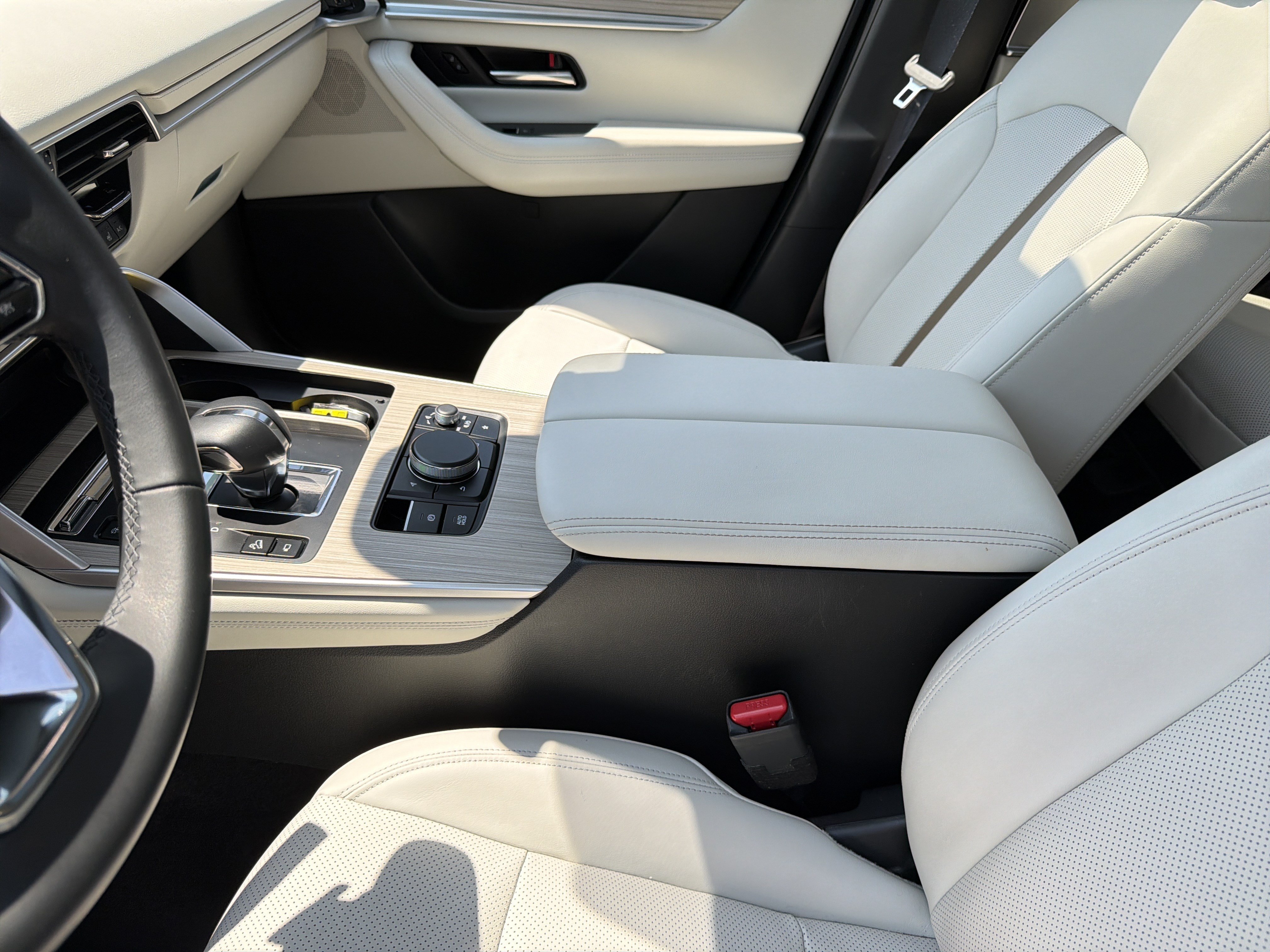 Certified 2024 MAZDA CX-90 Plug-In Hybrid w/ Premium Plus AWD/4WD image 18