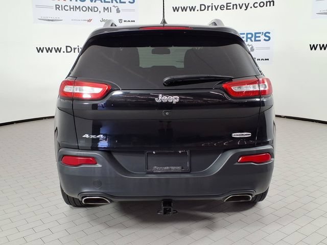 Used 2018 Jeep Cherokee Latitude Plus w/ Cold Weather Group AWD/4WD image 5
