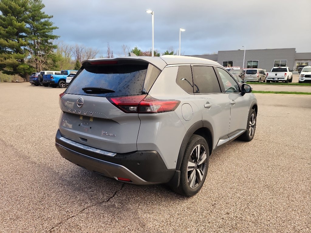 Used 2023 Nissan Rogue SL w/ SL Premium Package image 7