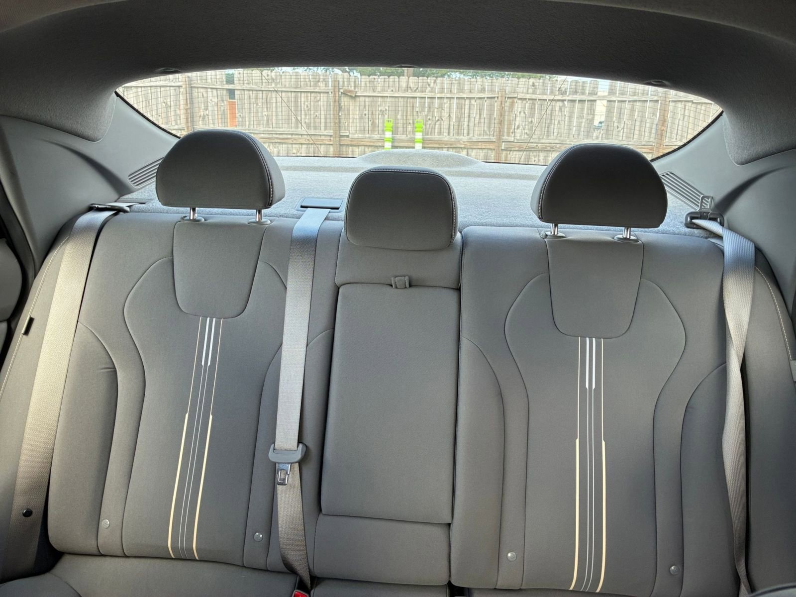 Used 2025 Hyundai Elantra SEL FWD image 31